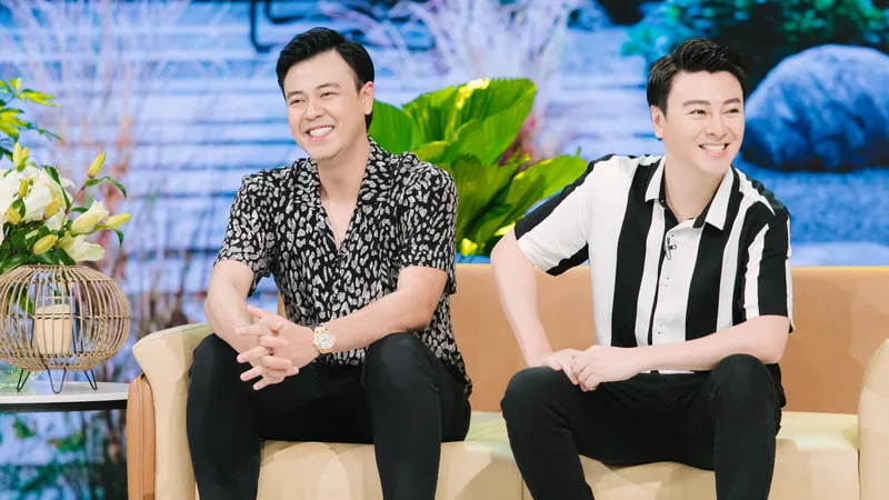 Anh em nhà MC Tuấn Tú - Phan Anh trải lòng trên sóng truyền hình