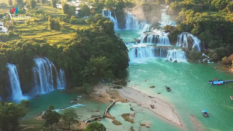Một Việt Nam tỏa sáng cùng với những kỳ quan hùng vĩ 