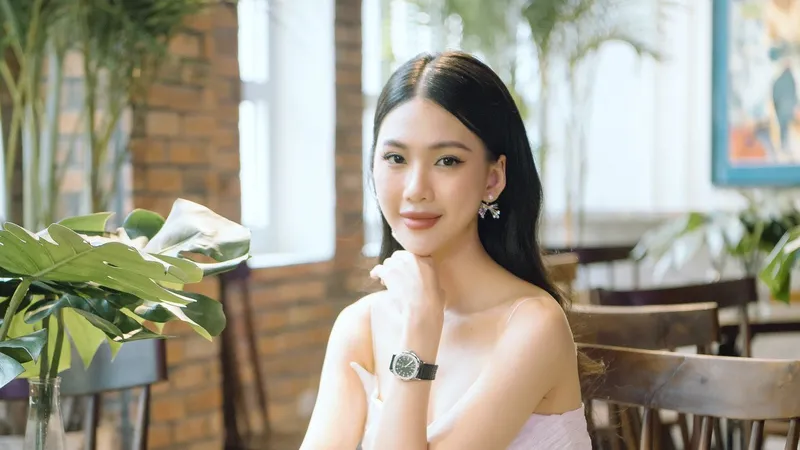 Quán quân Super Model International 2022 Bùi Quỳnh Hoa được mời diễn tuần lễ thời trang New York