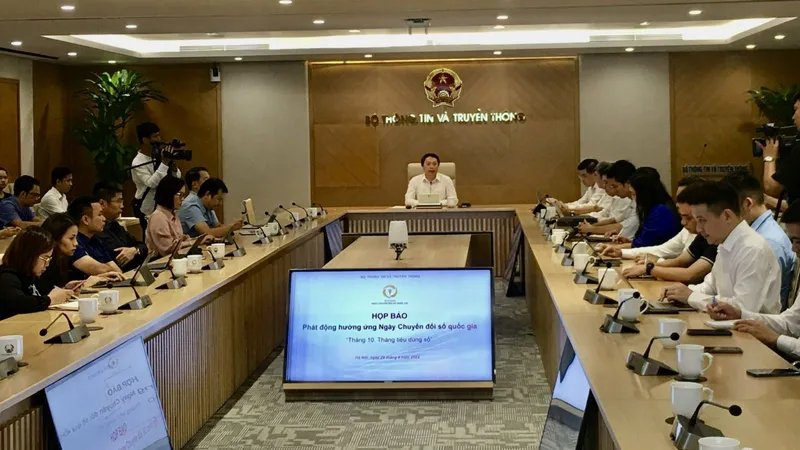 Phát động “Tháng tiêu dùng số” khuyến khích, thúc đẩy người dân lên môi trường mạng