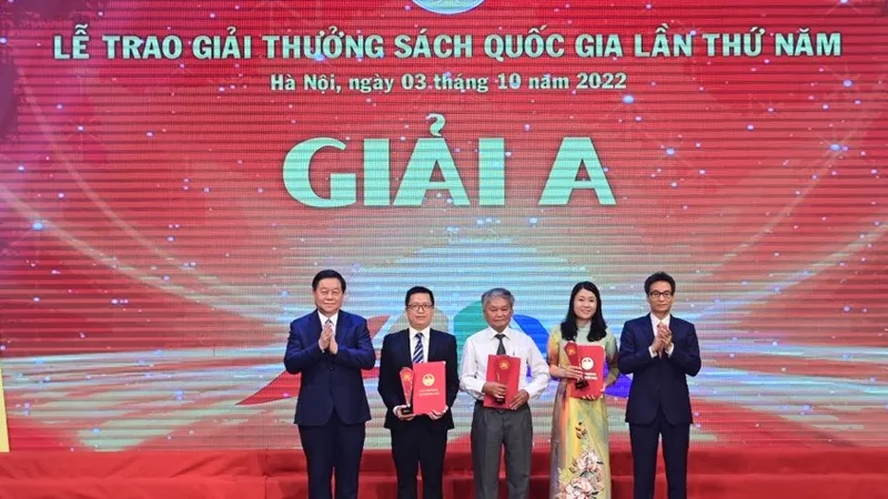 “Hoàng Việt nhất thống dư địa chí” được trao giải A giải thưởng Sách Quốc gia lần thứ V