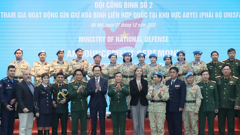 Lễ ra mắt Đội Công binh số 2. Ảnh: QUANG PHÚC