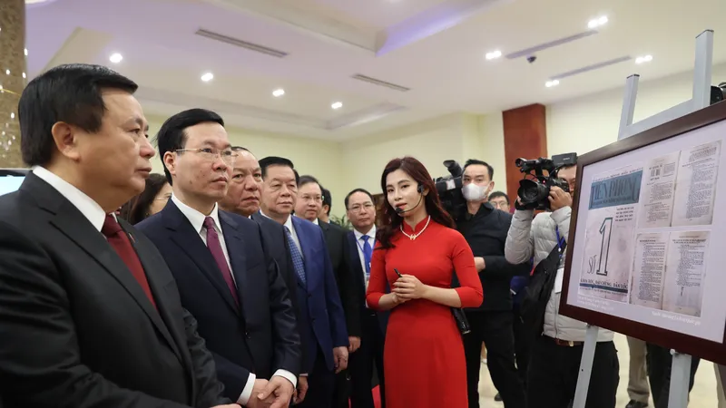 Trưng bày 80 tư liệu ảnh quý kỷ niệm 80 năm Đề cương về văn hóa Việt Nam