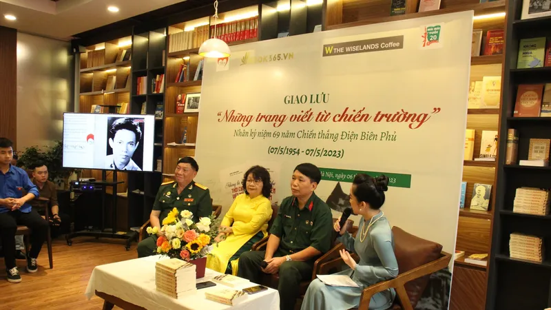 Giao lưu “Những trang viết từ chiến trường”