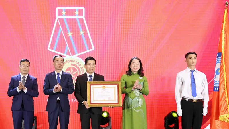 Cục Báo chí kỷ niệm 20 năm và đón nhận Huân chương Lao động hạng Nhì