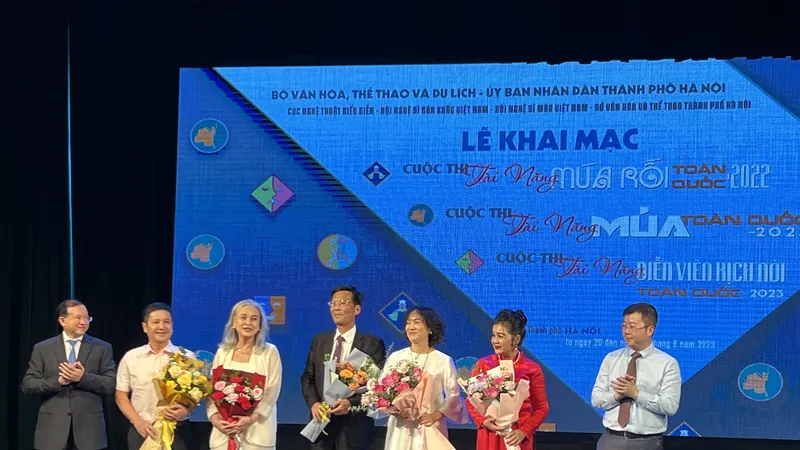 Ban giám khảo cuộc thi Tài năng Diễn viên Kịch nói toàn quốc