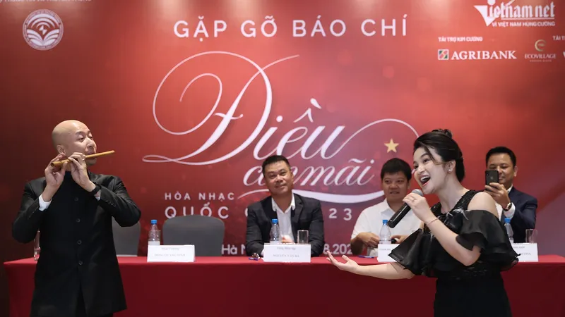 Nhạc trưởng Đồng Quang Vinh và ca sĩ Đỗ Tố Hoa là hai trong số nhiều nhân tố mới của Điều còn mãi 2023