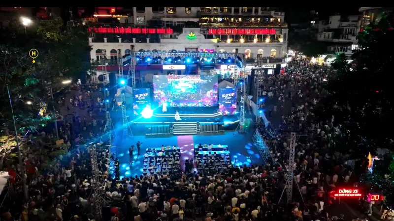 Quảng trường Đông Kinh Nghĩa Thục, phố đi bộ Hoàn Kiếm khi diễn ra chương trình "Bài hát K-pop" tôi yêu năm 2023 