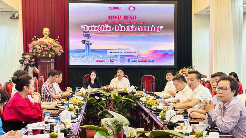 Họp báo chương trình chương trình nghệ thuật "Truông Bồn - Dấu chân Anh hùng"