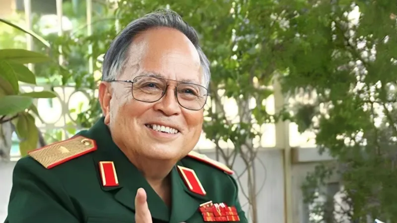 Thiếu tướng - nhà văn Hồ Phương