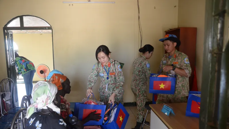 Khám chữa bệnh thiện nguyện, lan tỏa ý nghĩa ngày 8-3 tại Nam Sudan