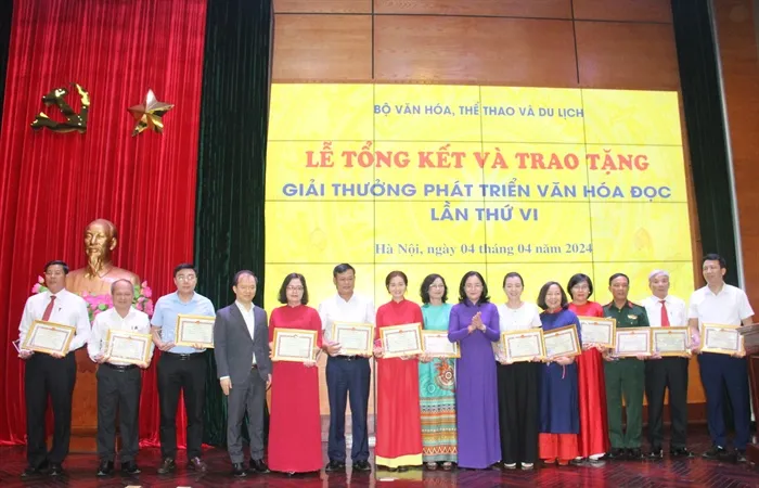 Trao giải thưởng Phát triển văn hóa đọc cho các tập thể