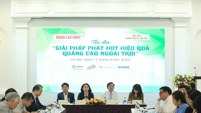 Tọa đàm "Giải pháp phát huy hiệu quả quảng cáo ngoài trời"