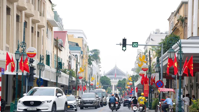 Hà Nội rực rỡ sắc màu chào mừng kỷ niệm 70 năm giải phóng Thủ đô