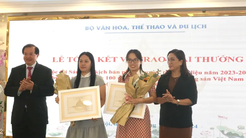 Trao Giải ba, hạng mục Kịch bản phim truyện