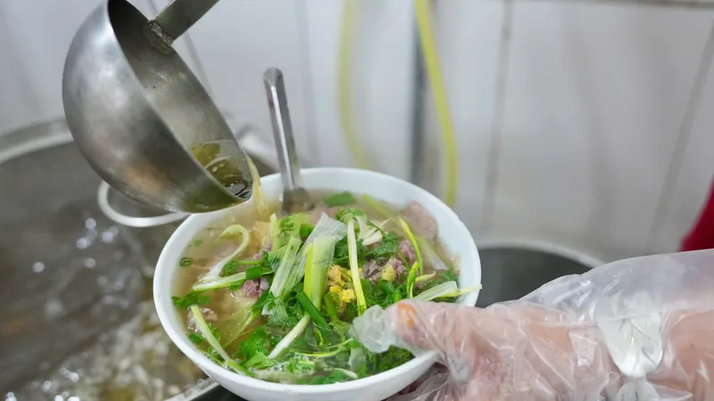 Nơi nào ở Hà Nội có số lượng quán phở nhiều nhất?