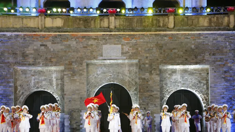 Âm hưởng hào hùng trong đêm giao lưu quân nhạc quân đội các nước ASEAN. Ảnh: HÀ NGUYỄN