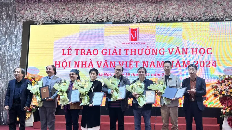 Hội Nhà văn Việt Nam trao giải thưởng năm 2024
