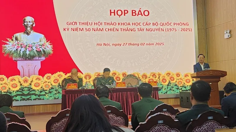 Tướng lĩnh quân đội, nhân chứng lịch sử tham dự hội thảo Chiến thắng Tây Nguyên 1975