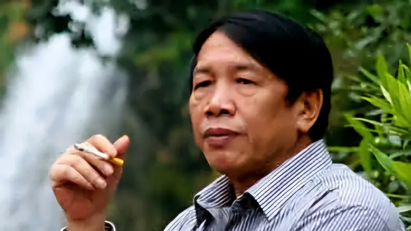 Nhà văn Khuất Quang Thụy