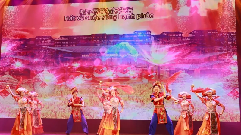 Chương trình giao lưu nghệ thuật Việt Nam- Trung Quốc. Ảnh minh họa