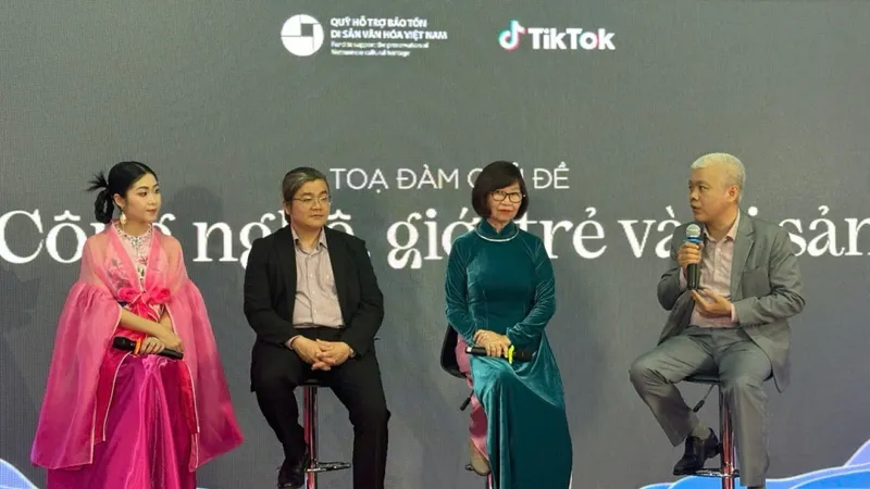 Chung tay bảo tồn di sản Việt Nam trên không gian số