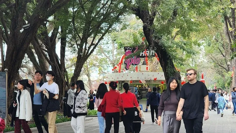 Hà Nội tổ chức hội sách tại không gian đi bộ khu vực hồ Hoàn Kiếm