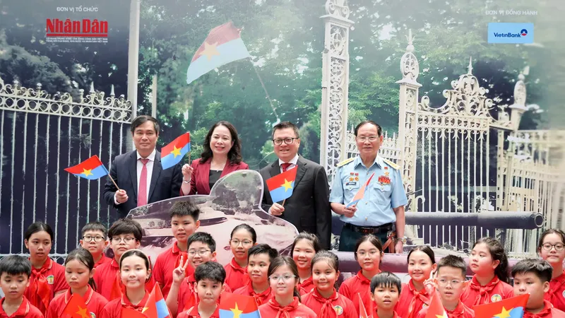 Báo Nhân Dân: Triển lãm tương tác và đợt thông tin kỷ niệm 50 năm Giải phóng miền Nam, thống nhất đất nước