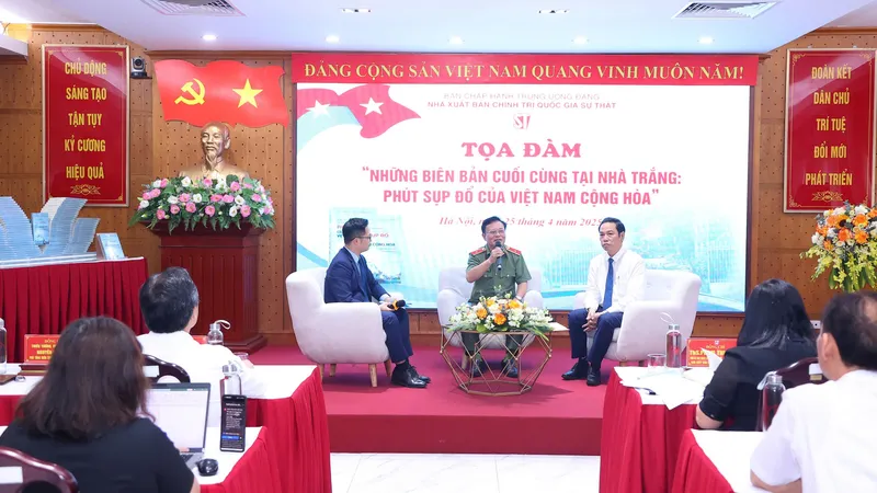 Quang cảnh tọa đàm