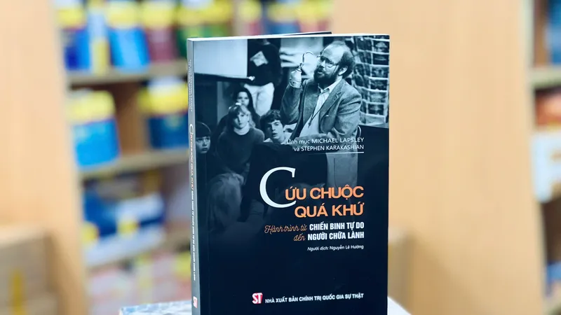 Cuốn hồi ký chữa lành của chiến binh tự do