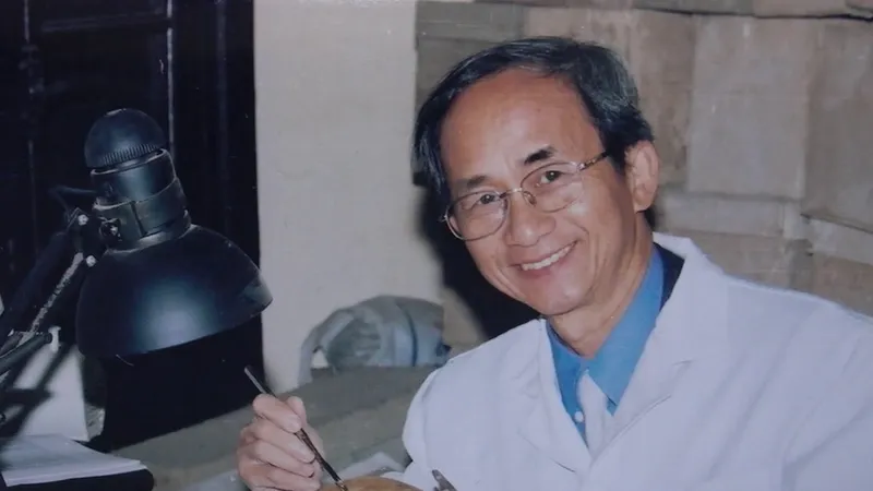 PGS-TS Nguyễn Lân Cường, chuyên gia đào mộ cổ