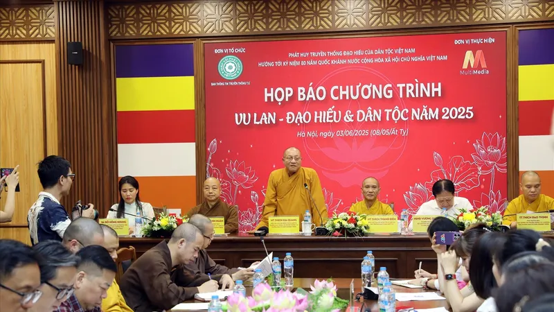 Quang cảnh họp báo