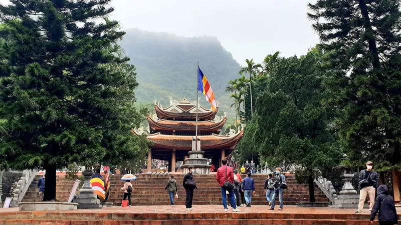 Các chùa, tự viện đồng loạt cử chuông, trống cầu nguyện quốc thái dân an