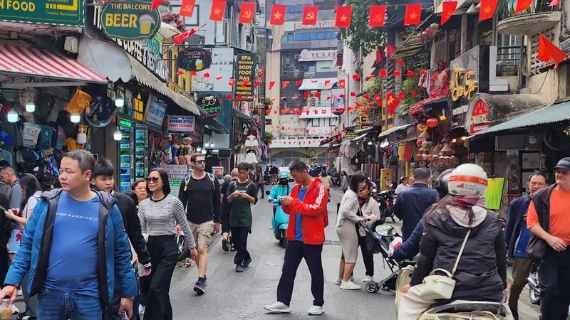 Hà Nội là điểm đến được người Việt tìm kiếm nhiều nhất trong dịp nghỉ lễ Quốc khánh. Ảnh: NAM NGUYỄN