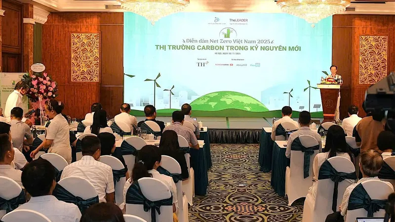 Quang cảnh diễn đàn