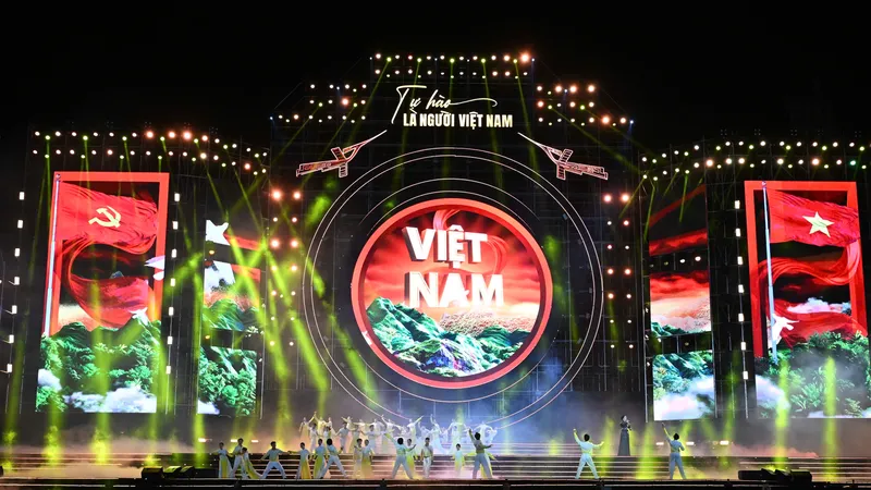 Chương trình nghệ thuật Tự hào là người Việt Nam
