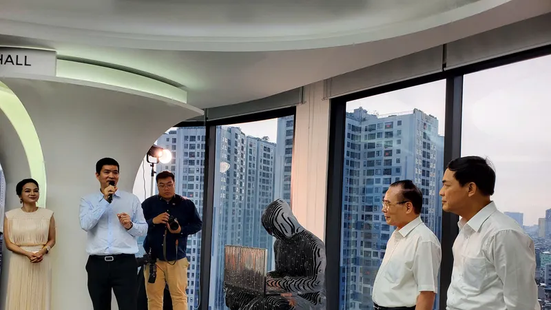Tượng Satoshi Nakamoto được đặt tại Công ty 1Matrix (Hà Nội)