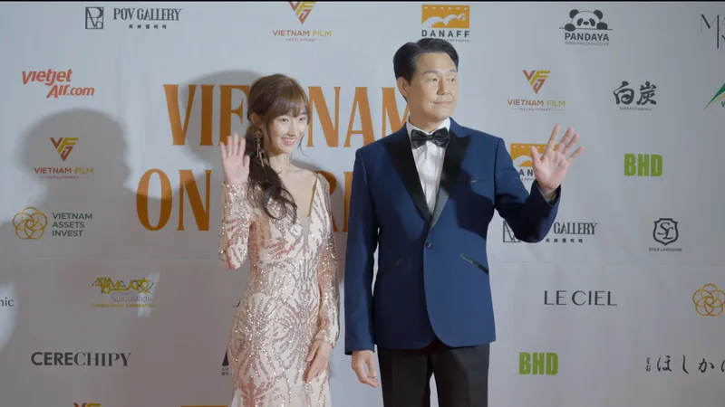 Diễn viên Park Sung Woong và Idol Nation