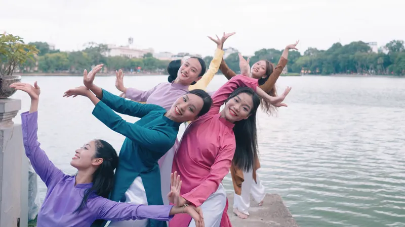 Khởi động Tuần lễ Múa Việt Nam 2025 với video vũ điệu “Tay trong tay”