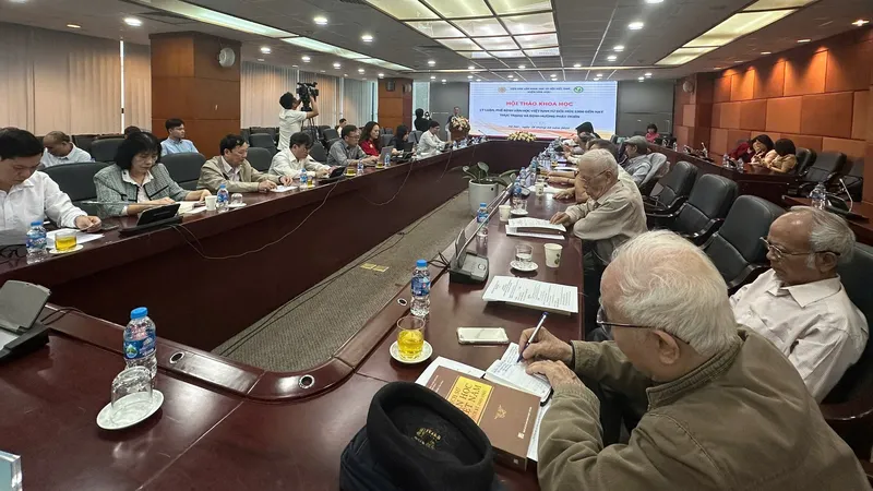 Quang cảnh hội thảo khoa học “Lý luận, phê bình văn học Việt Nam từ Đổi mới 1986 đến nay: Thực trạng và định hướng phát triển” 