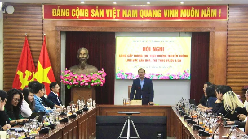 Thứ trưởng Thường trực Bộ VH-TT-DL Lê Hải Bình tại hội nghị