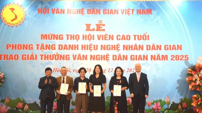 Trao giải Hội Văn nghệ Dân gian Việt Nam năm 2025