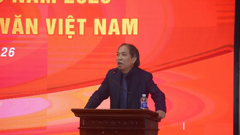 Nhà thơ Nguyễn Quang Thiều, Chủ tịch Hội Nhà văn Việt Nam phát biểu tại buổi lễ