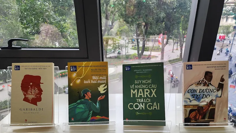 Những cuốn sách được chọn đưa vào Tủ sách Thanh niên