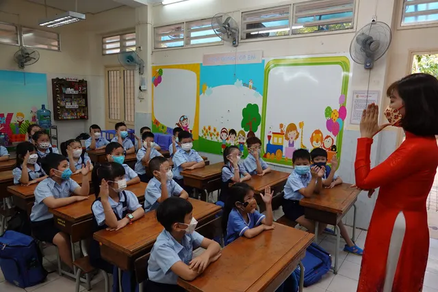 Bỏ tư duy thành tích để giảm áp lực cho học sinh