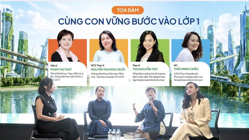 Các chuyên gia chia sẻ tại toạ đàm