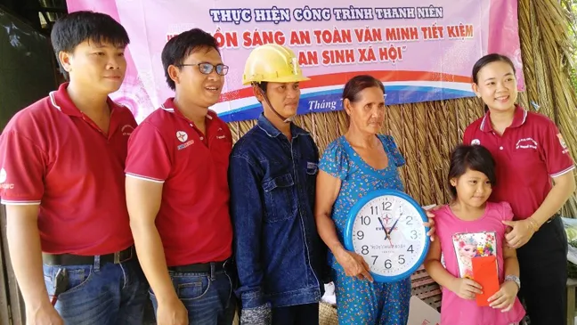Chiến dịch Kỳ nghỉ hồng: Chăm sóc hệ thống điện cho dân nghèo