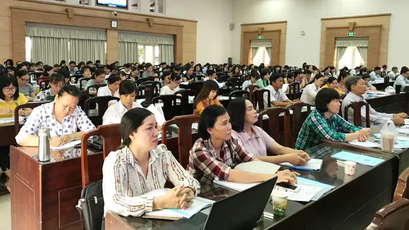 Nhân viên kế toán các trường học tại quận Bình Tân tham gia buổi tập huấn