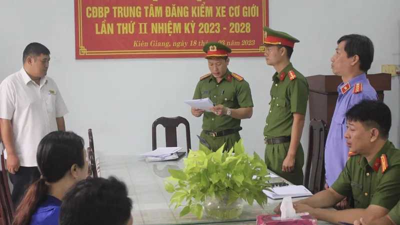 Kiên Giang: Bắt Giám đốc Trung tâm Đăng kiểm 68-01S