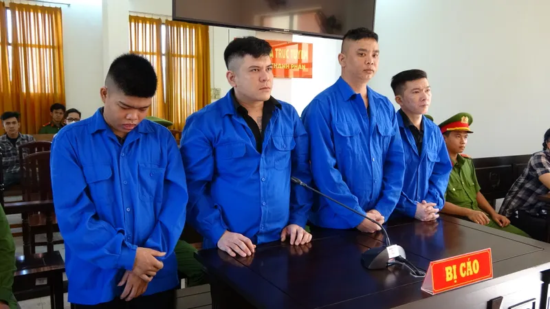 Chém người bán tôm, nhóm bị cáo lãnh 28 năm tù